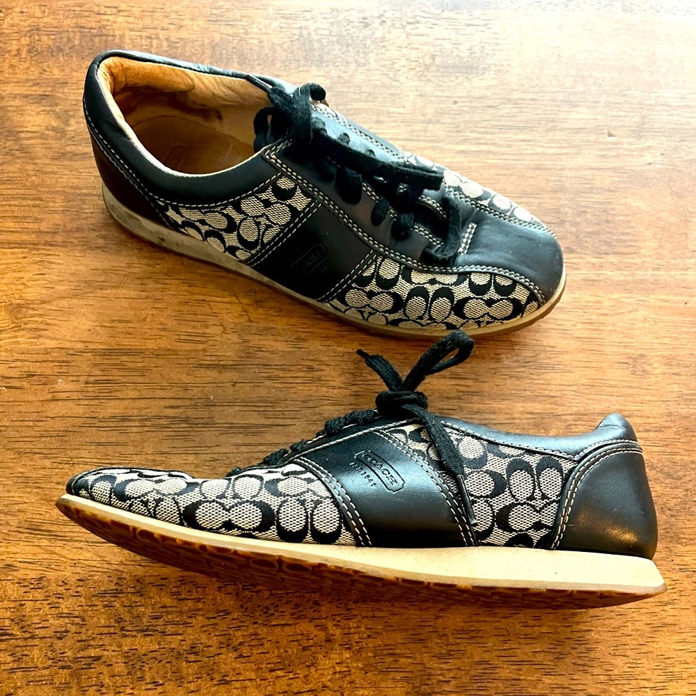 COACH Noell’s canvas Leather signature Print Sneakers size 6.5